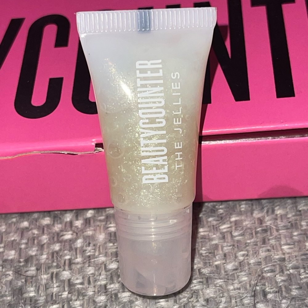 BEAUTYCOUNTER JELLIE LIP GLOSS in PEPPERMINT. (BRAND NEW!!!)